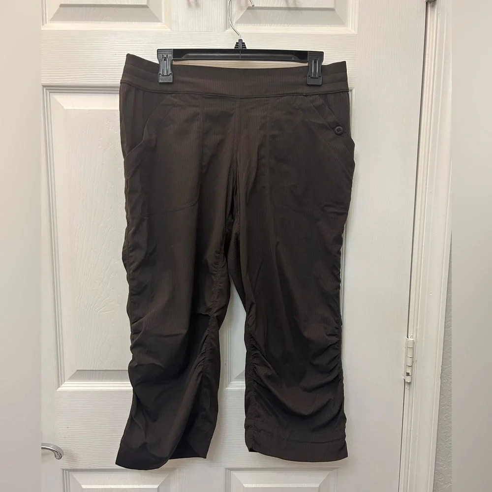 Lululemon Hip Hop Crop Branch (Brown) Size 10